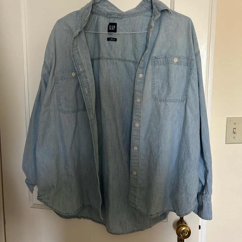 Blue Gap Button Down 🩵